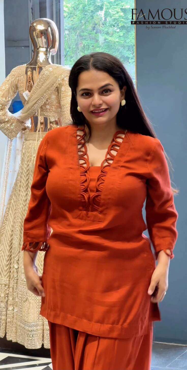 Trendy farshi set